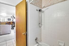 8 Mi to Dodge Ridge Mtn: Peaceful Cabin w/ Deck!