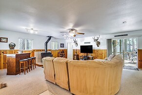 8 Mi to Dodge Ridge Mtn: Peaceful Cabin w/ Deck!