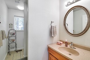 8 Mi to Dodge Ridge Mtn: Peaceful Cabin w/ Deck!