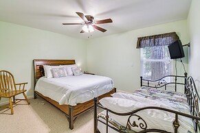 8 Mi to Dodge Ridge Mtn: Peaceful Cabin w/ Deck!