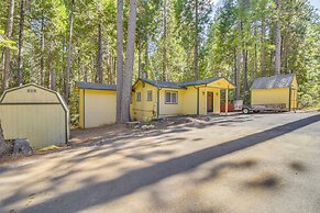 8 Mi to Dodge Ridge Mtn: Peaceful Cabin w/ Deck!