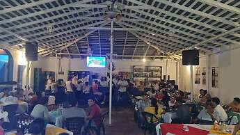 Andino's Hotel Bar y Rest El Viejo