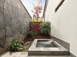 Angsana TengChong