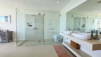 Villa Cabo 4BR with Panoramic Sea Views