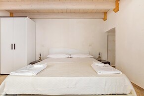 4182 Casa Il Lapis by Barbarhouse