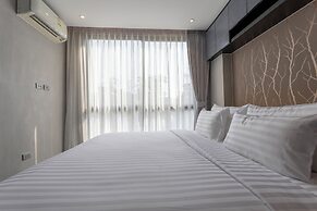 600m to beach New City gate P214 c60