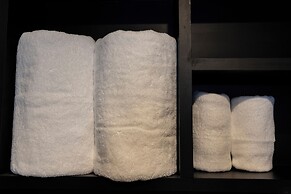 600m to beach New City gate P214 c60