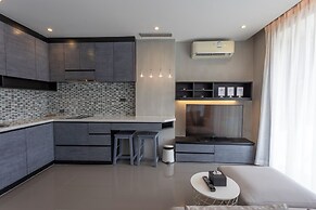 600m to beach New City gate P214 c60