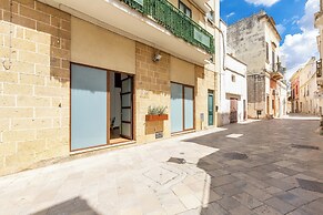 4129 Casa Sabre by Barbarhouse