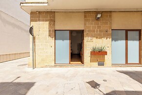 4129 Casa Sabre by Barbarhouse