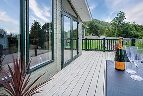 3 Manor Lodge - 2 Bedroom Lodge - Pendine