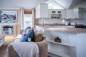 3 Manor Lodge - 2 Bedroom Lodge - Pendine