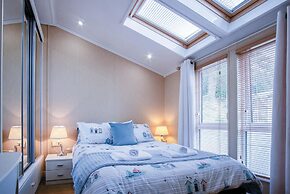 3 Manor Lodge - 2 Bedroom Lodge - Pendine
