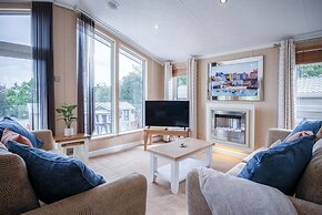 3 Manor Lodge - 2 Bedroom Lodge - Pendine