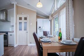 3 Manor Lodge - 2 Bedroom Lodge - Pendine