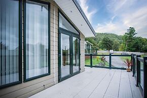 2 Manor Lodge - 2 Bedroom Lodge - Pendine