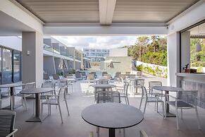 Phos Hotel Adults Only