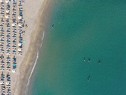 Phos Hotel Adults Only