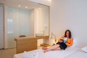 Phos Hotel Adults Only