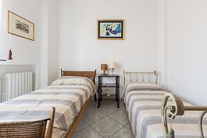 4018 Margaret House by Barbarhouse