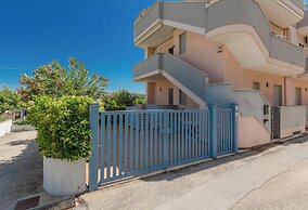 4018 Margaret House by Barbarhouse