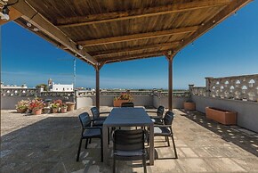 4018 Margaret House by Barbarhouse