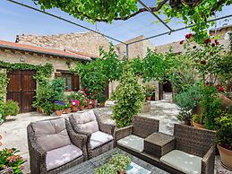 Arsorama Village Homes