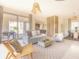 Sanders Mythical Blue Villas