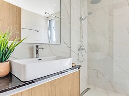 Sanders Mythical Blue Villas