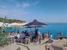 Sanders Mythical Blue Villas