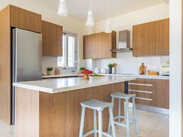 Sanders Mythical Blue Villas