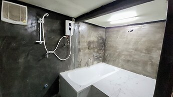 Natura Ravee Greenstay