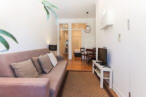 To Be Mouraria by Homing