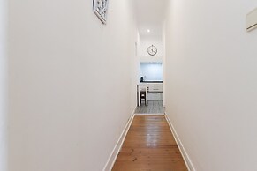 To Be Mouraria by Homing