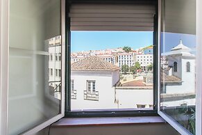 To Be Mouraria by Homing