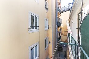 Santos Tiny Studio II by Homing