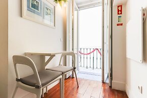 Santos Tiny Studio II by Homing