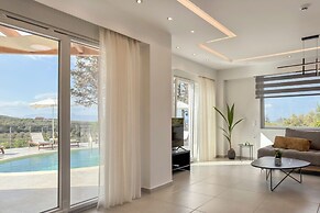 AeNaos Luxury Villa