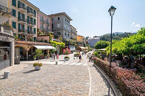 Elegante Rifugio sul Lago by Wonderful Italy