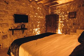 İsadora Cave Cappadocia