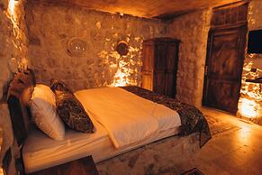 İsadora Cave Cappadocia