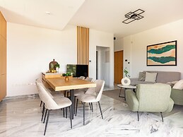 Sanders Olive Shared Pool Apartments