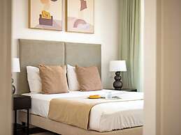 Sanders Olive Shared Pool Apartments