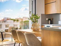 Sanders Olive Shared Pool Apartments