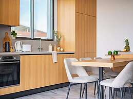 Sanders Olive Shared Pool Apartments