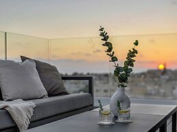 Sanders Olive Shared Pool Apartments