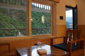 Maulyar Forest Resort