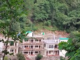 Maulyar Forest Resort