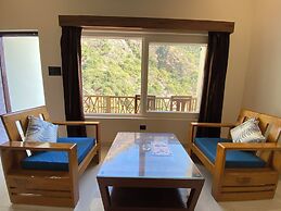 Maulyar Forest Resort