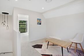 Style Serenity Townhouse with Parking